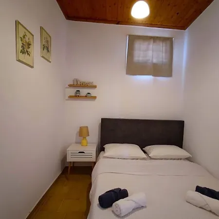 Seaside Escape Appartamento Goúrnes